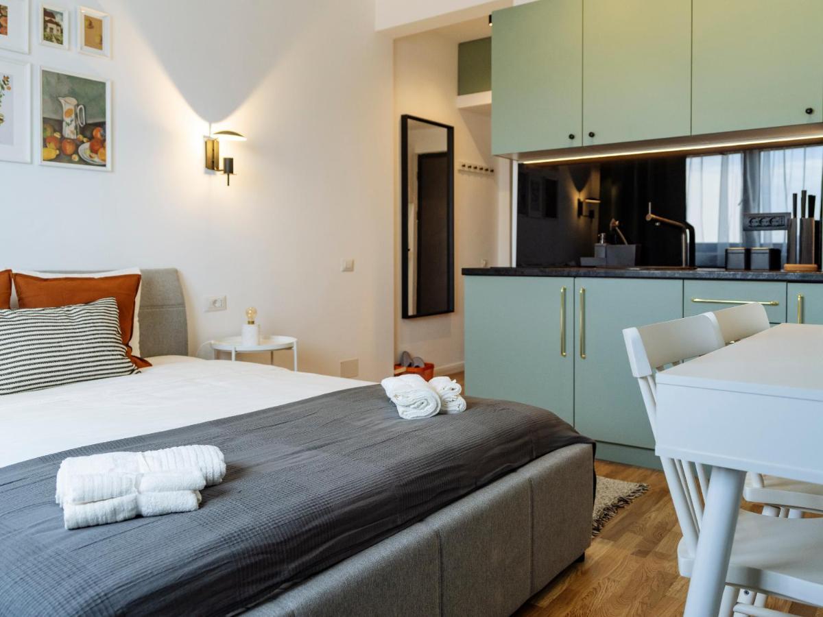 Beautiful Modern Studio - Cismigiu Park - Netflix Bukarest Eksteriør billede